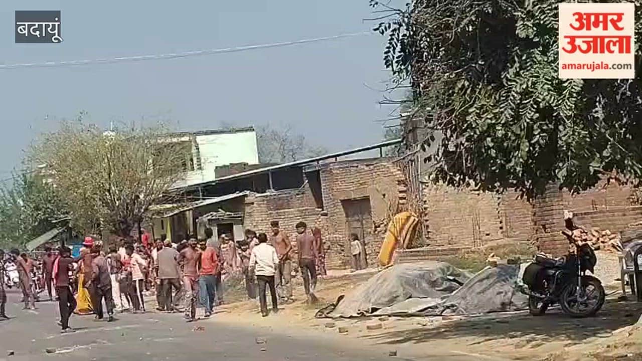 two groups clash and pelt stones on road in Budaun