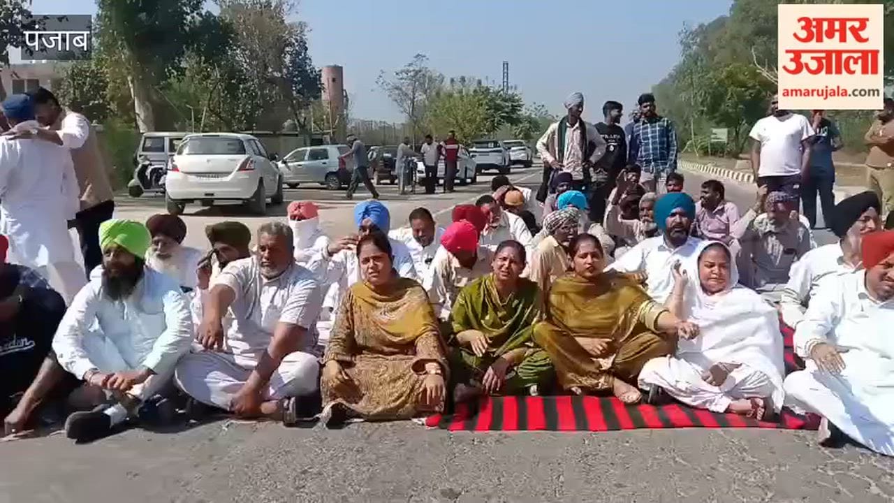 A Congress committee member was kidnapped in Moga before the Block Committee Chairman election; Congress workers blocked the road.