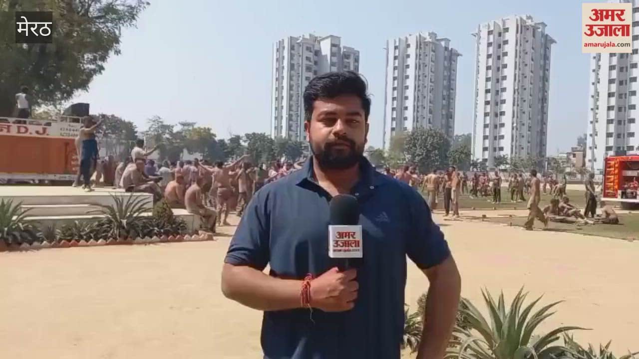 Meerut Police Celebrate Holi After Duty, Personnel Dance to DJ Beats in Police Lines