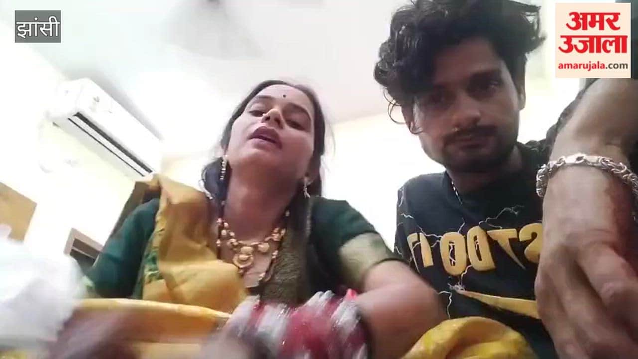 A girl who left home with her lover got married in Arya Samaj temple