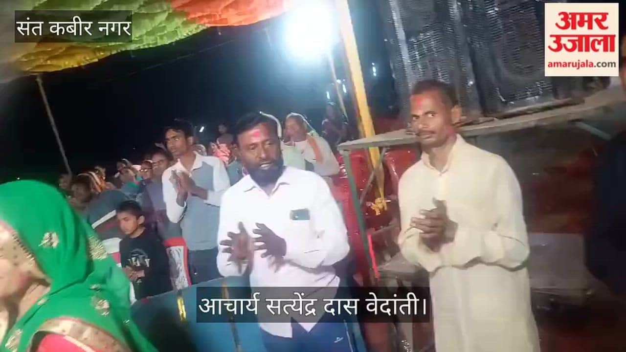 The listeners were moved by the story of Shri Krishna's birth.