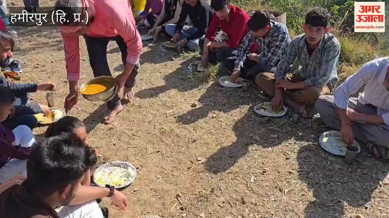 Hamirpur Bhandara organised on Holi at Kamalahiya Baba Temple, villagers participated enthusiastically