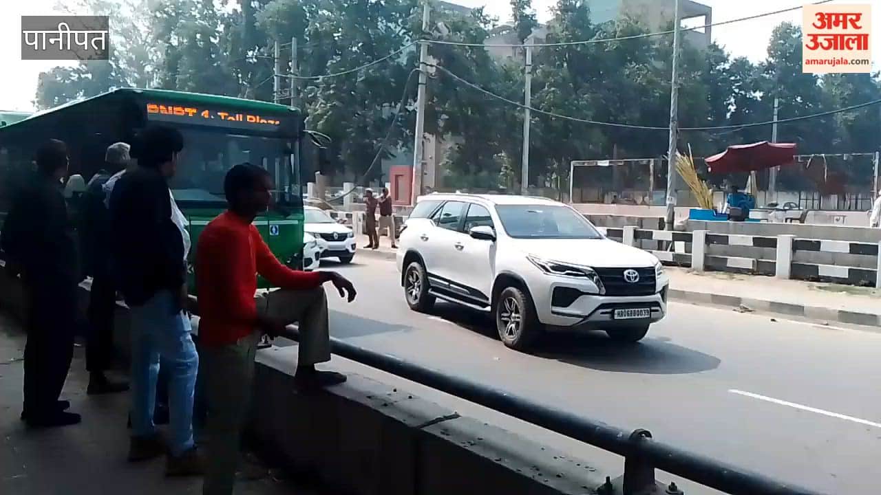 heavy iron net fell from the elevated highway onto the GT Road in Panipat