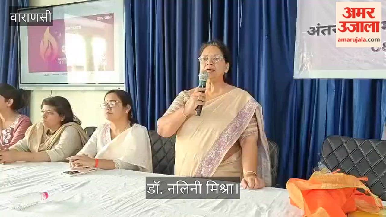Dr. Nalini Mishra addressed at Dhirendra Women's PG College