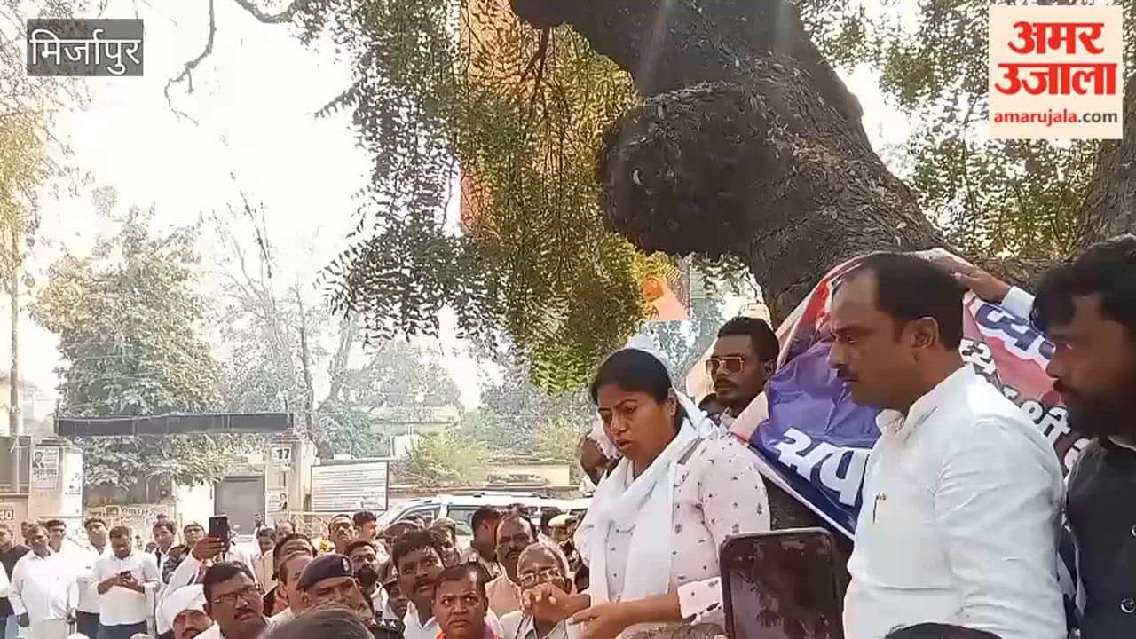 Pallavi Patel warns I will sit here until DM and SP arrive mirzapur