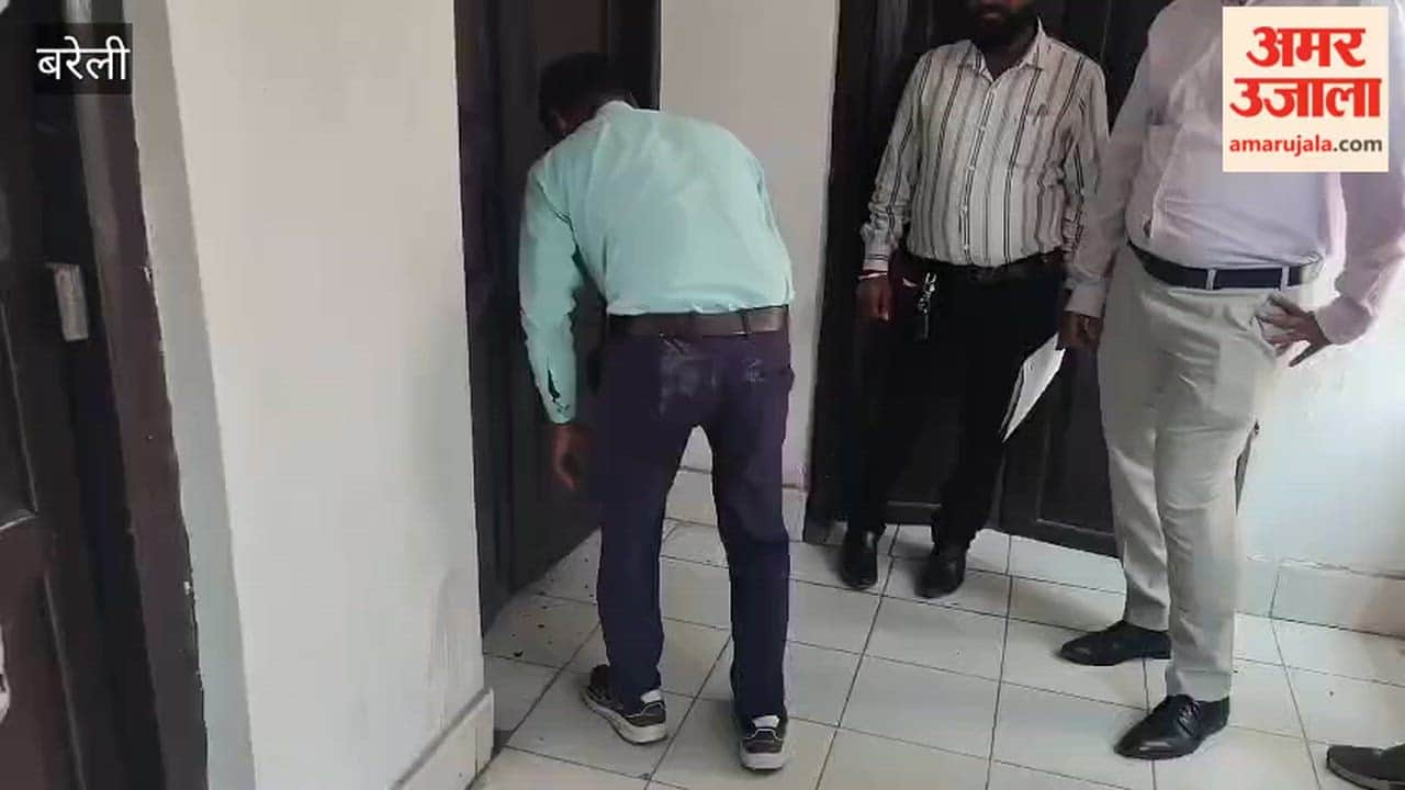 Shergarh Block office was opened after breaking the locks in Bareilly