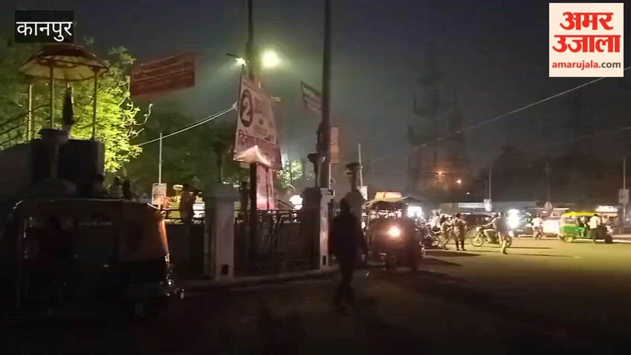 High mast tower at Ramgopal Square malfunctions, leaving the intersection in darkness