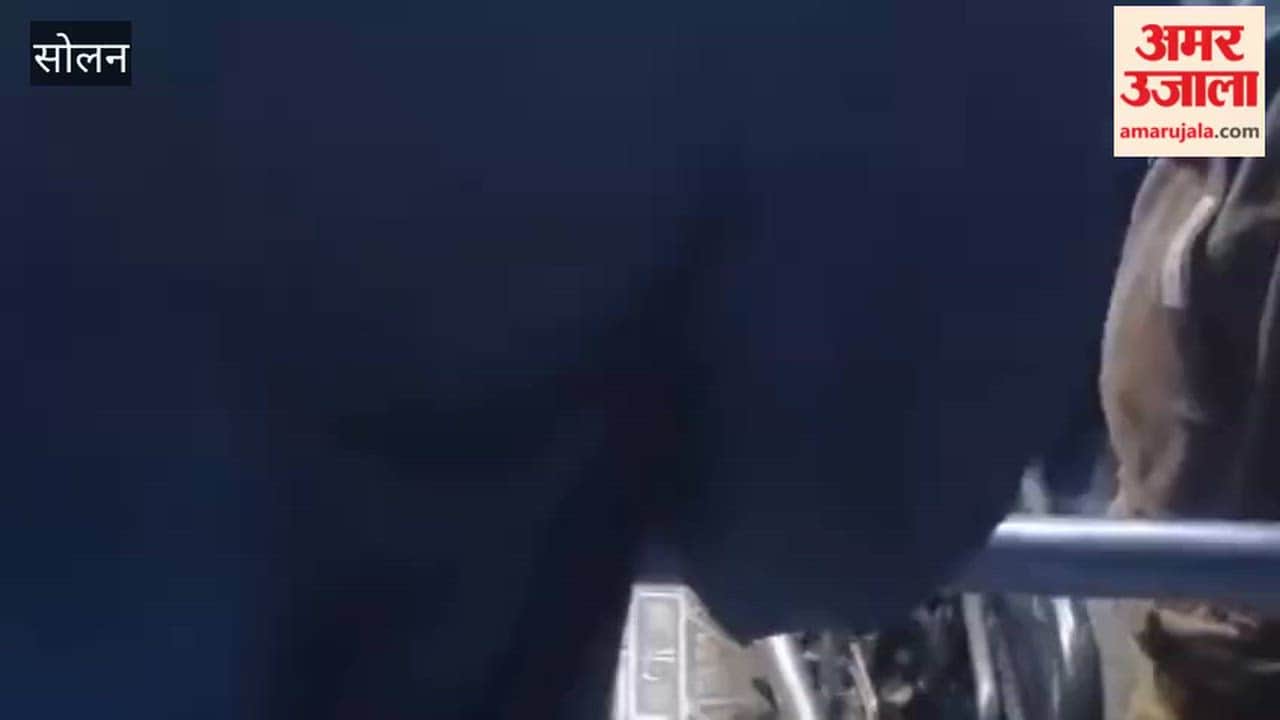 Solan Chandigarh-Bagha bus breaks down, people continue to face problems