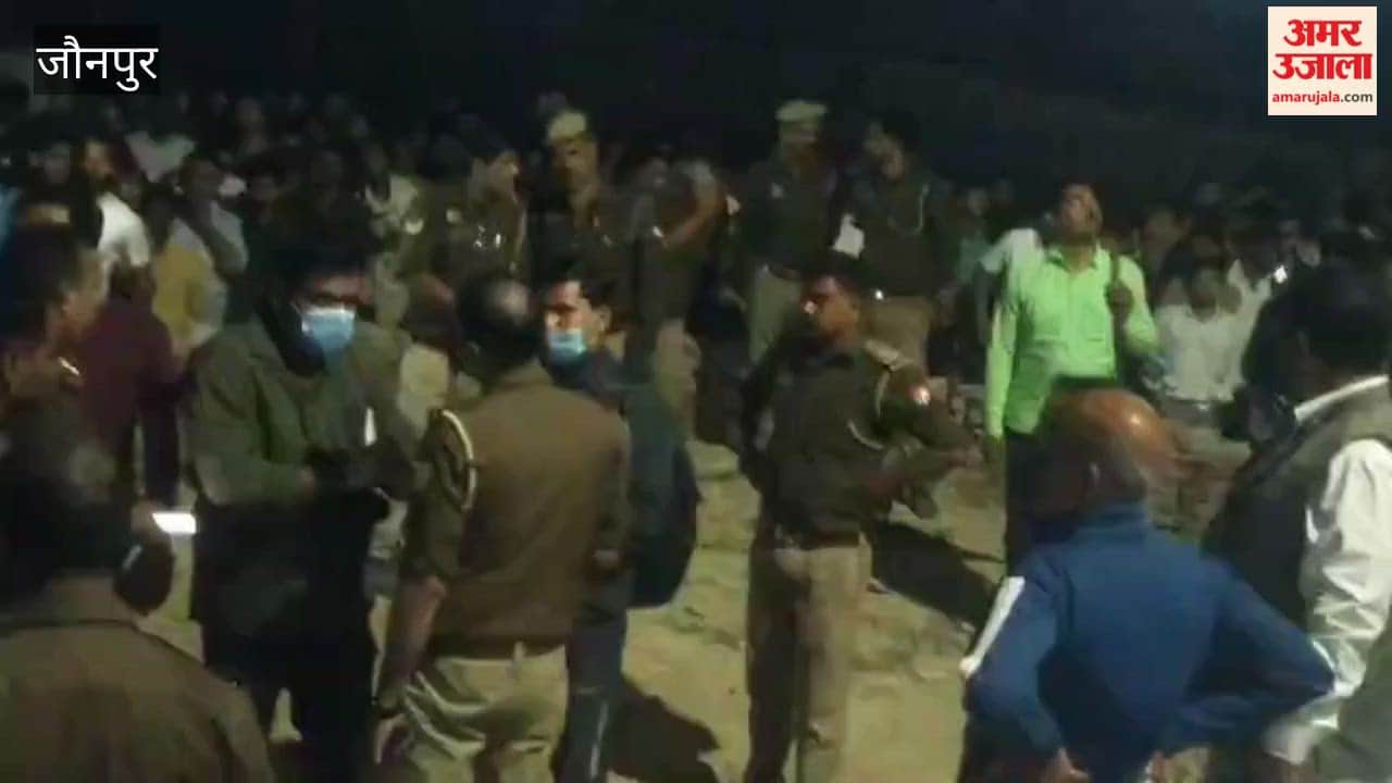 Anarchic elements vandalized Imambara in Jaunpur