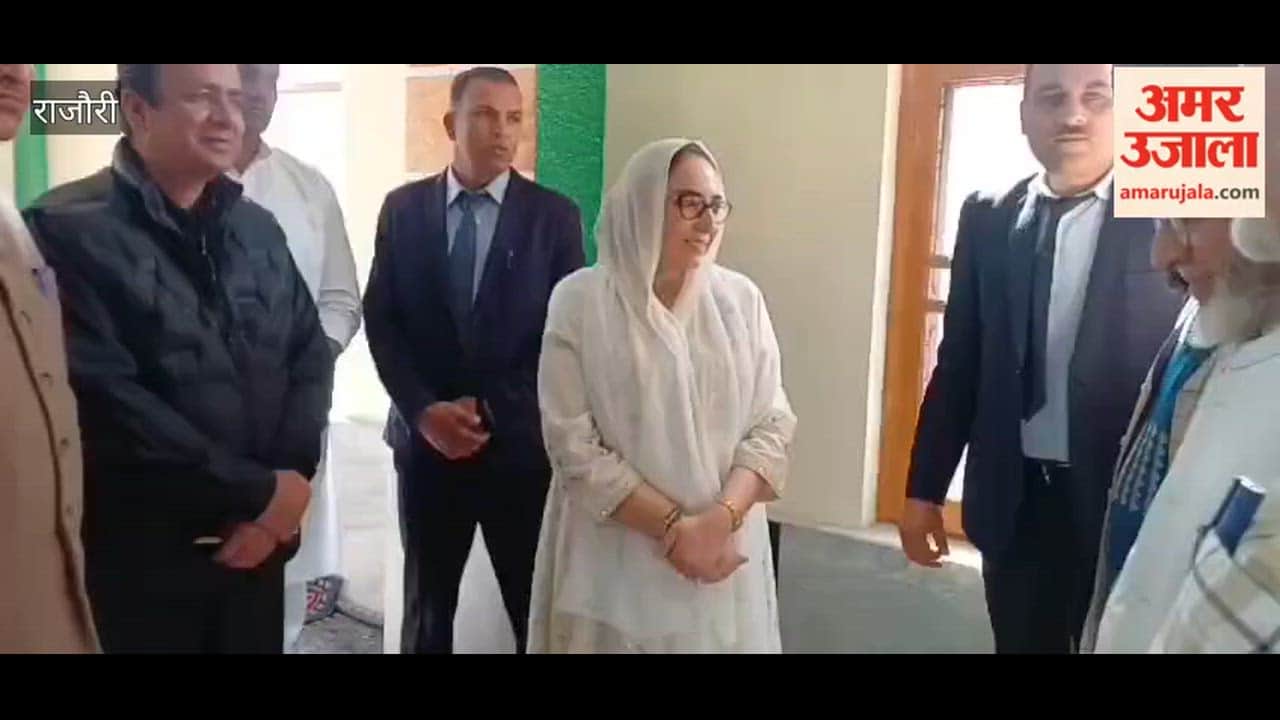 Dr Syed Darakhshan Andrabi inaugurates Panj Peer Mosque in Rajouri