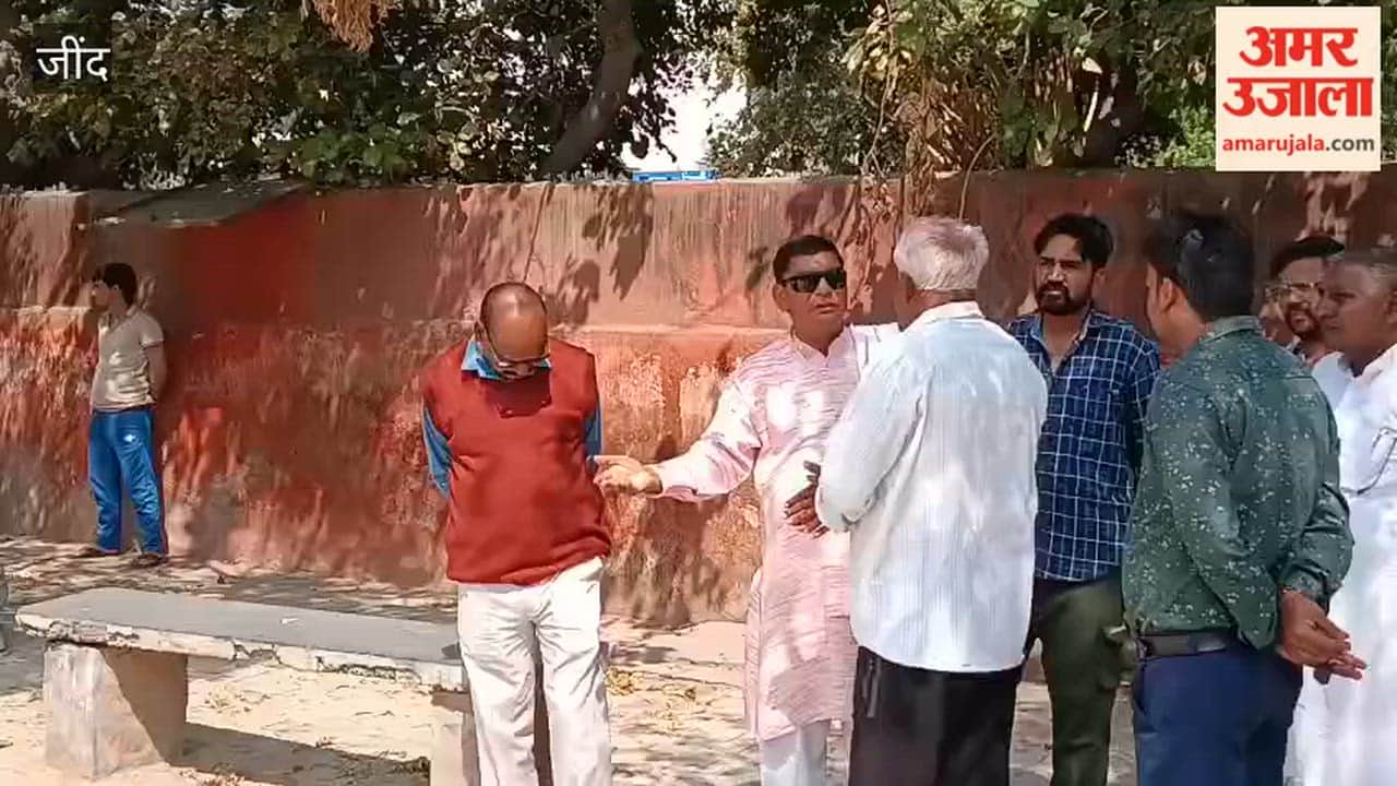 truck ran over a youth standing on the side of the 152-D highway in Jind