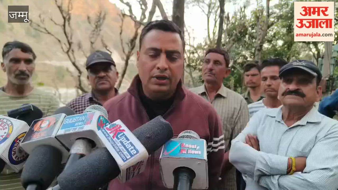 Tractor road damaged in Madi Nala, farmers facing problems in sowing.