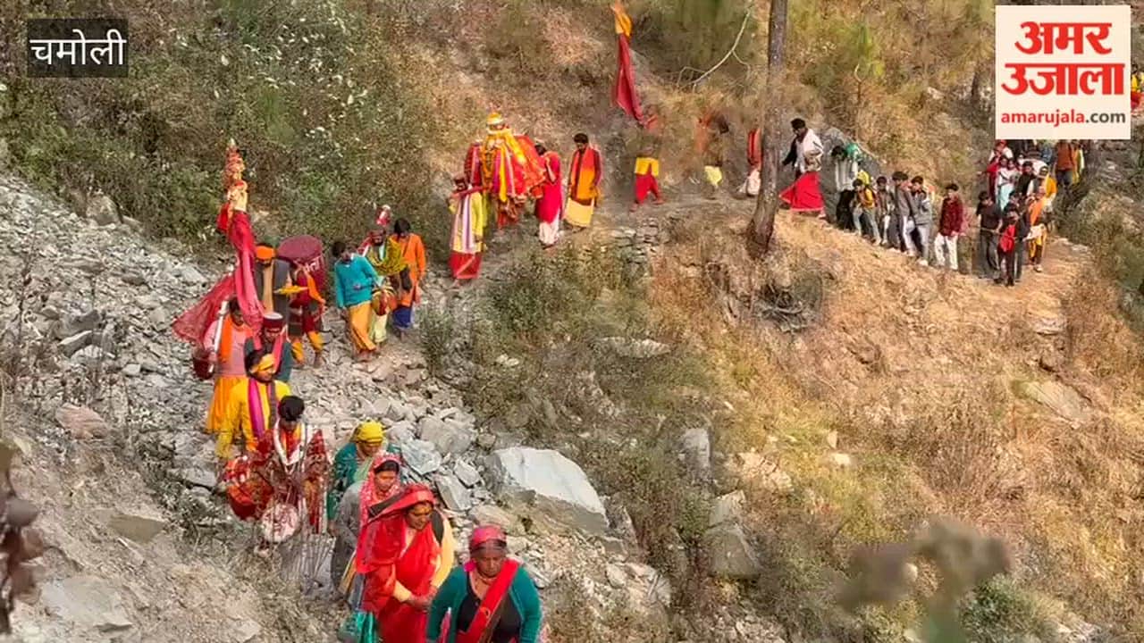 Chamoli: Mata Anasuya's Rath Yatra reached Sem Dungra for night stay, devotees gathered to have darshan