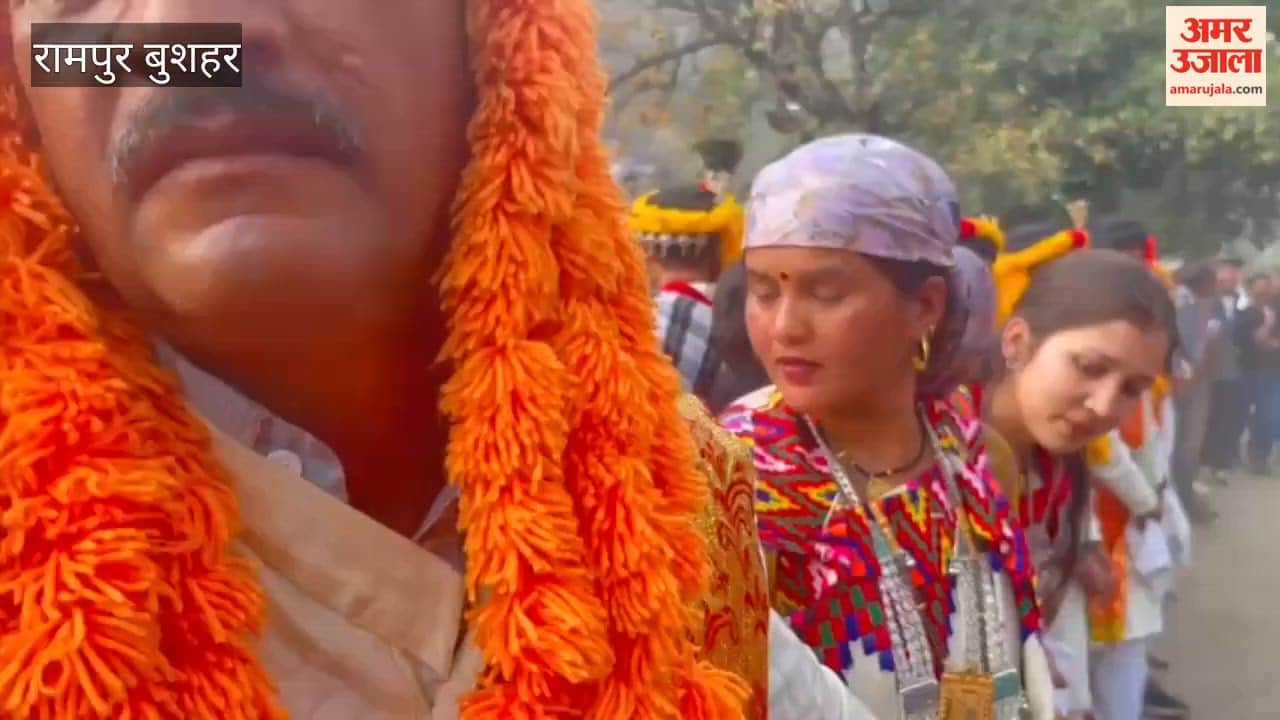Kullu In the Phag fair the devotees of Budha Sarohani, the deity of Baga Sarahan, hoisted the flag of folk culture in the royal court
