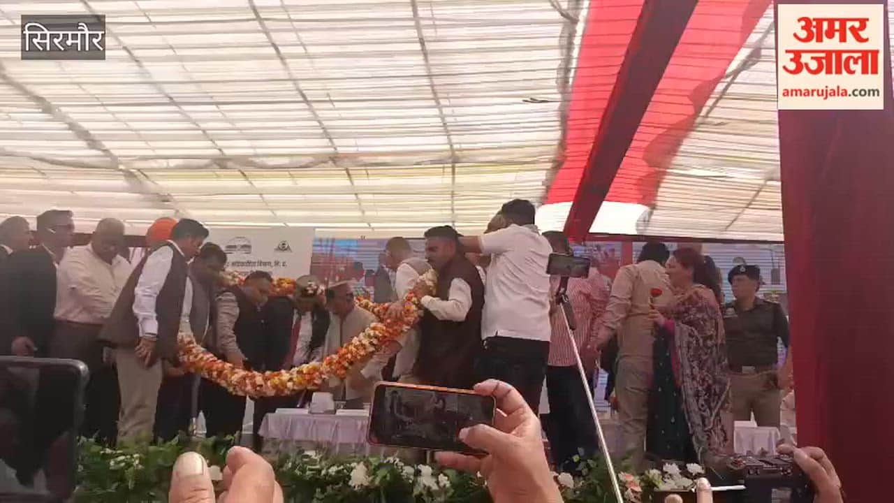 Sirmour Nahan Congress Mandal honoured the CM in the International Women's Day celebration