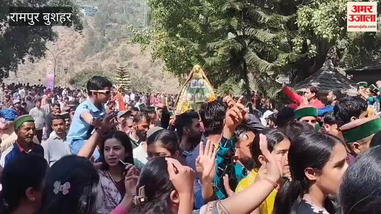 Rampur Bushahr On the last day of the Phag fair, the deities reached the royal court along with the priests
