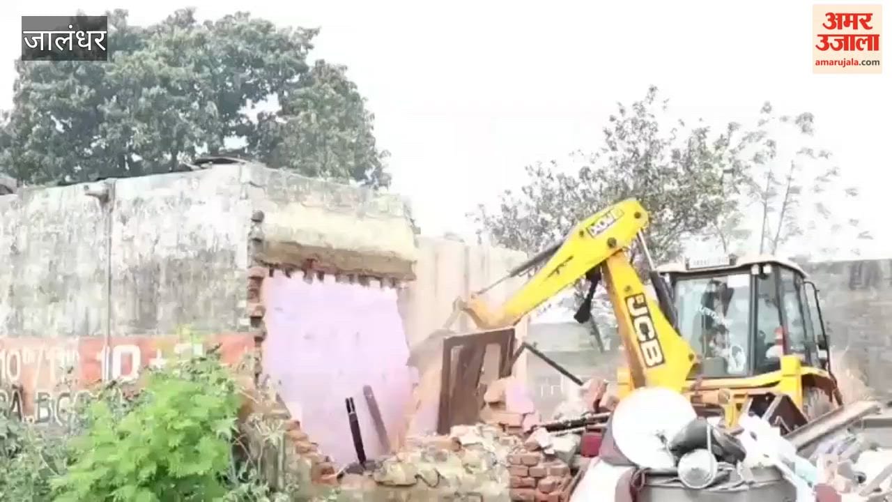 Illegal property of notorious smuggler demolished in Jalandhar