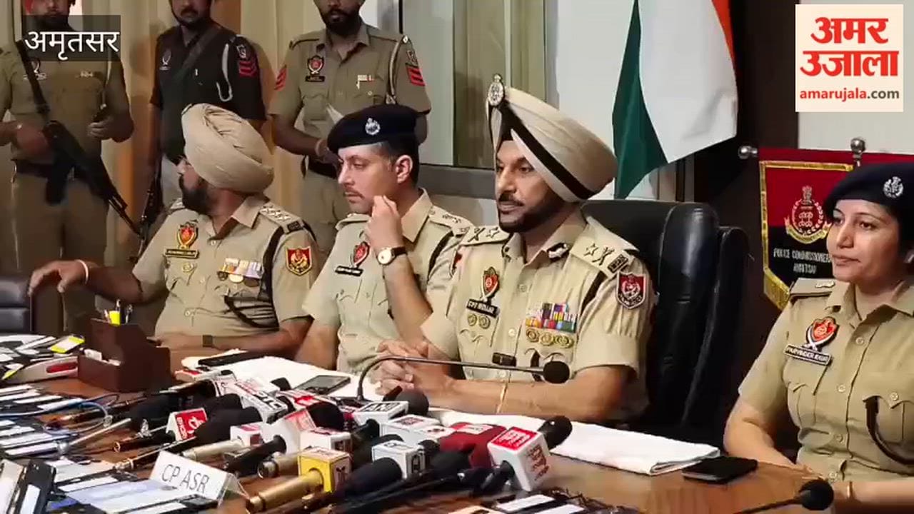 Amritsar Police achieves major success, recovers nearly 400 lost mobile phones and returns them to their owners