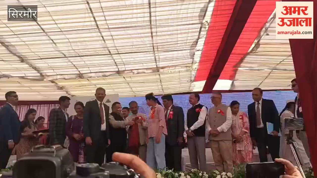 Sirmour Chief Minister Sukhu honored women and daughters in the International Women's Day celebrations