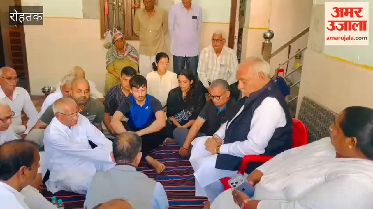 Former CM pays tribute to Anuj Sharma