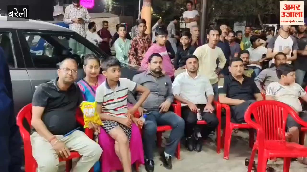 Bareilly residents celebrated Team India's victory with fireworks