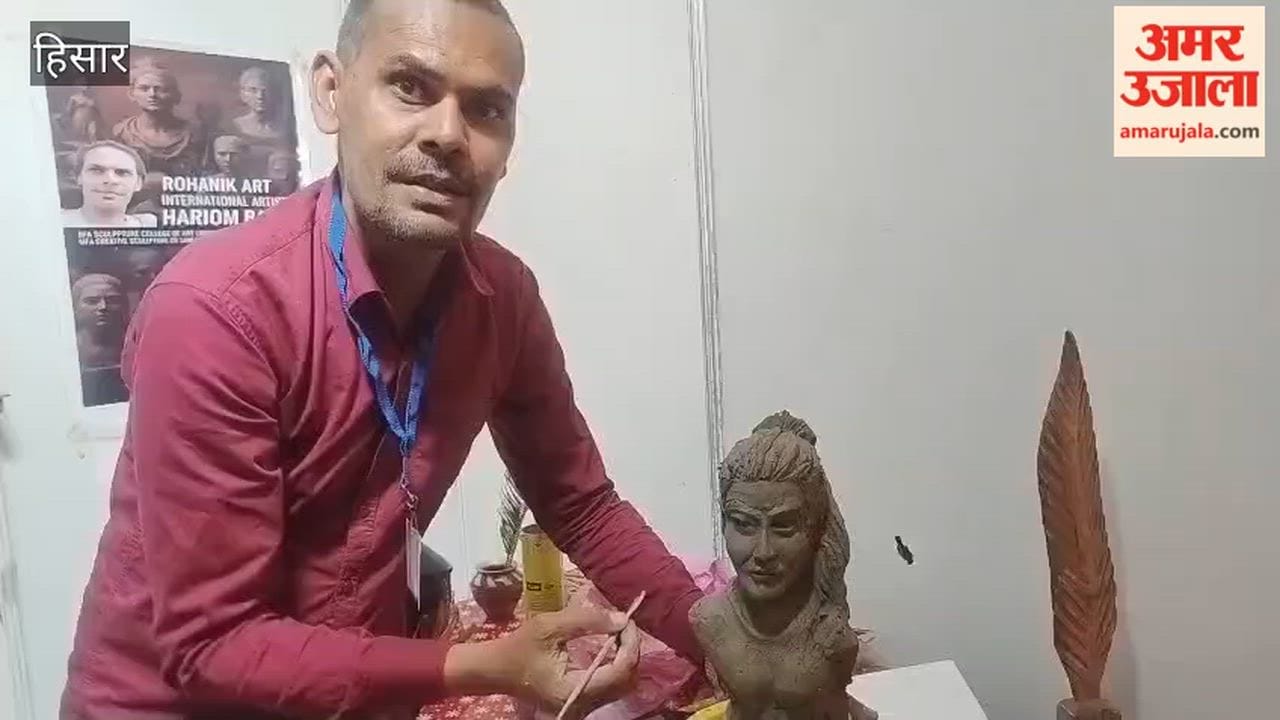 The magic of hand craftsman Hariom art is becoming the center of attraction