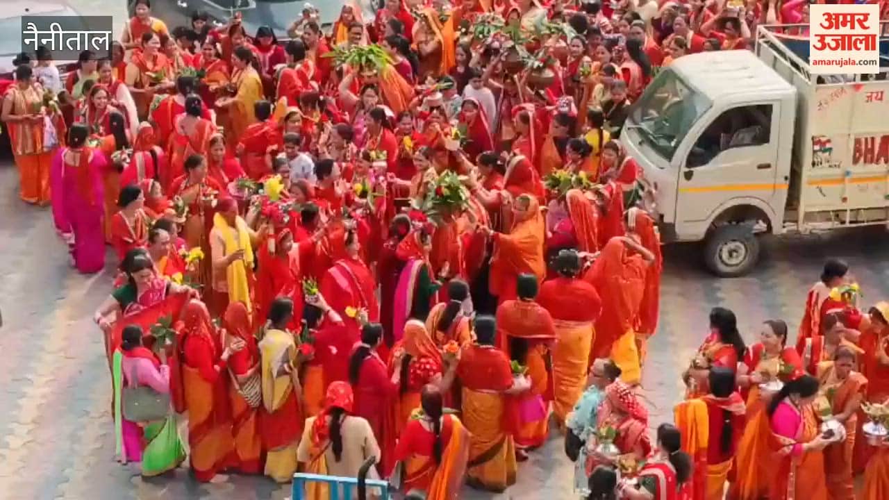 A grand Kalash Yatra started from Ranibagh Chitrashila Ghat on the occasion of Sheetala Ashtami in haldwani