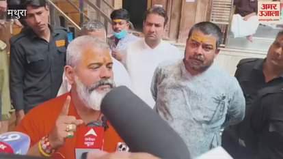 Goswami raised the demand to make the treasure of Banke Bihari temple live