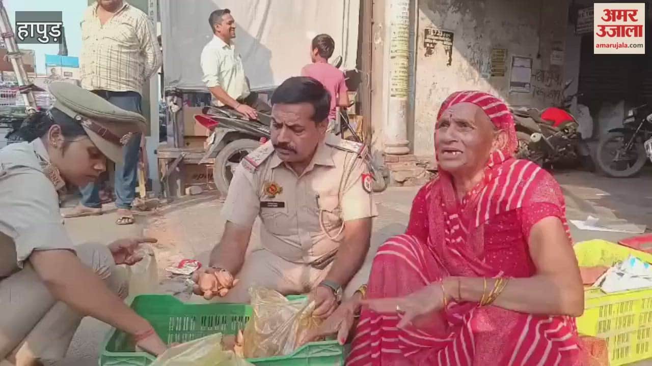 Hapur police officer bought all the lamps of a worried elderly woman