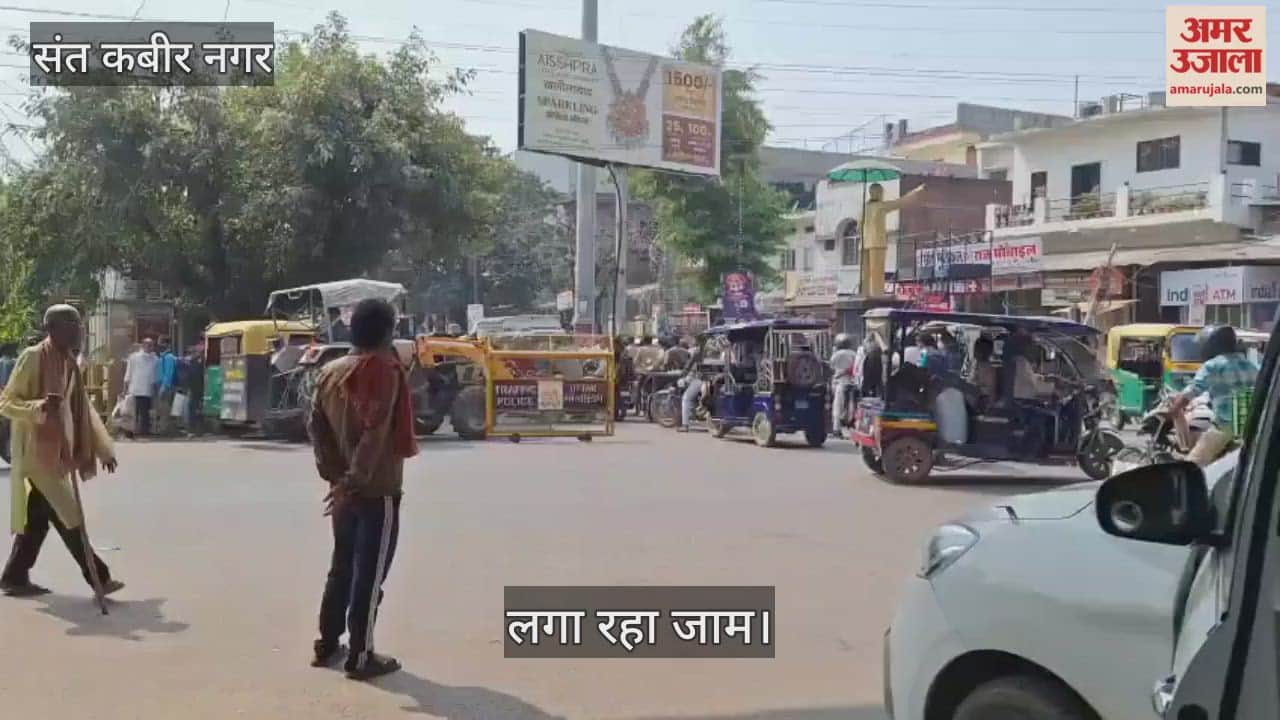 Crowds gathered due to shopping, people struggled with traffic jam on Menhdawal bypass.