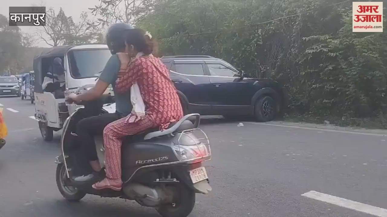 car lost control and crashed into a tree near Maskar Ghat, with passengers narrowly escaping