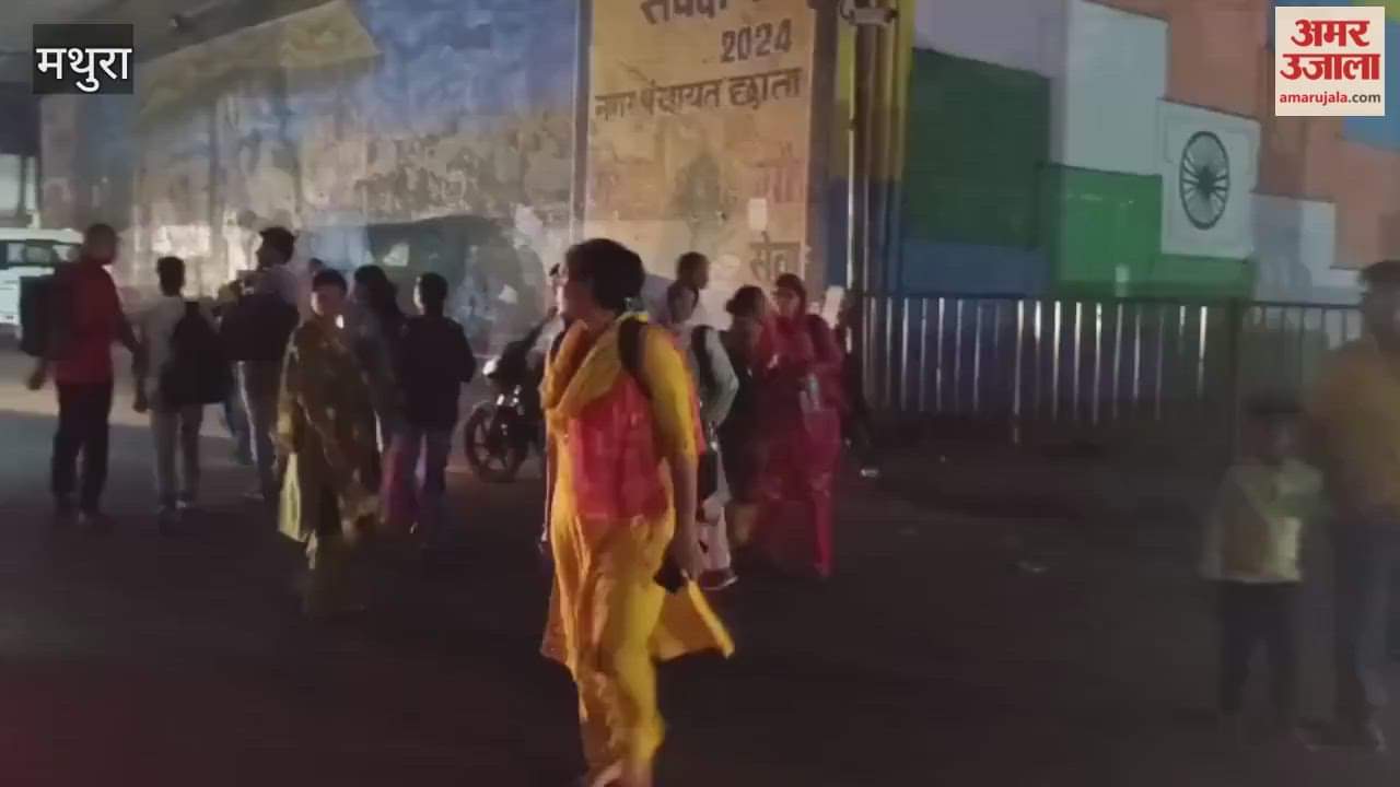 Goods train derails in Mathura