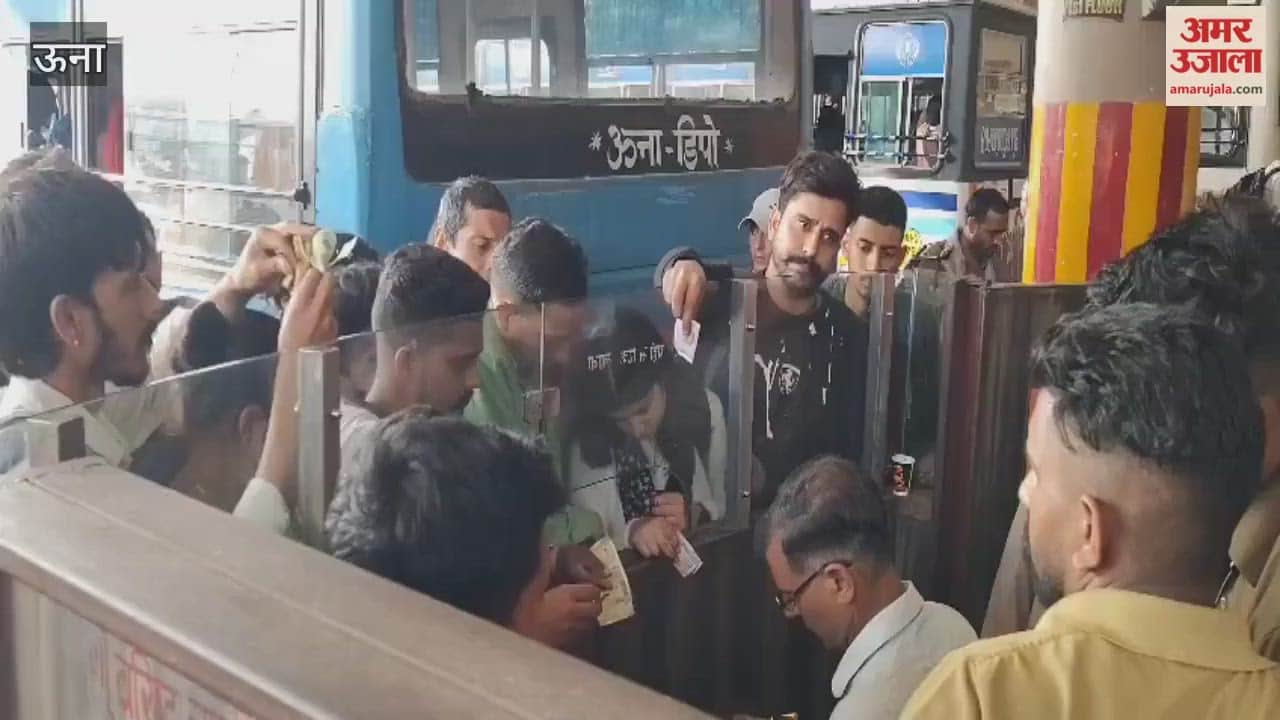 A flood of passengers gathered at Una ISBT