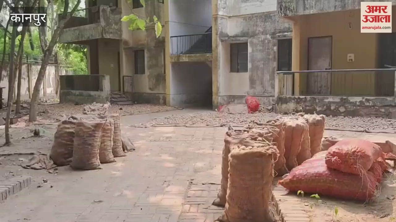 Locals have encroached upon the flats meant for officers and employees of the Telephone Buildin