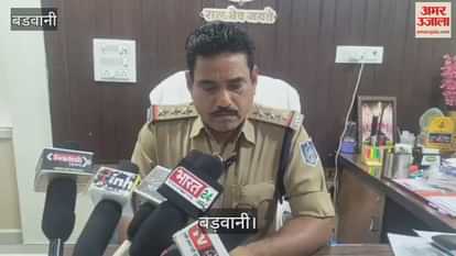 A woman was molested in a supermarket in Barwani. accused was beaten and taken to the police station by people