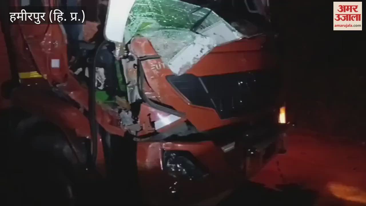 Bhota A major collision occurred between two trucks in Morsu the driver from Maharashtra was on his way back after unloading a supply of bananas