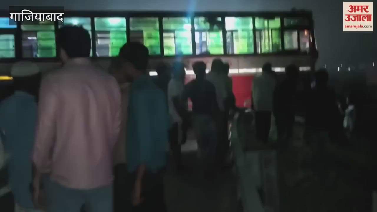 Delhi-Meerut Expressway accident Bus crosses divider and hits car four injured