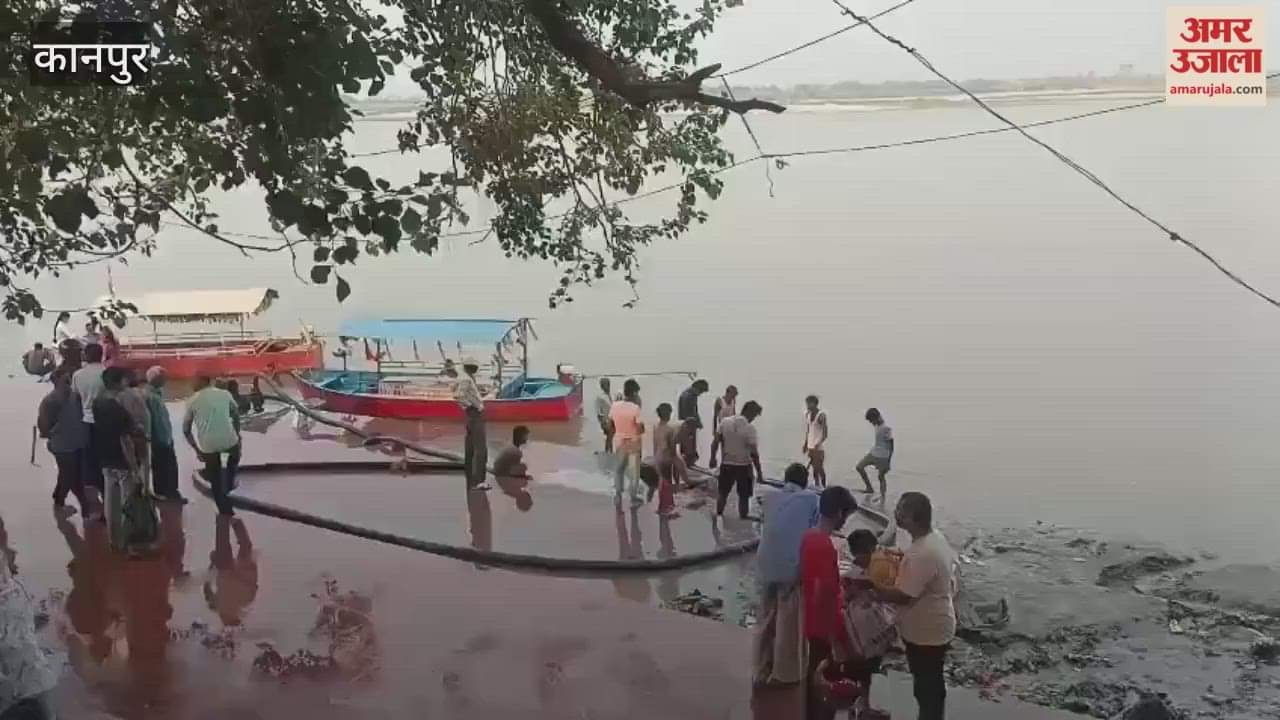 Kanpur: In view of Chhath, people of the area did voluntary work at Maskar Ghat