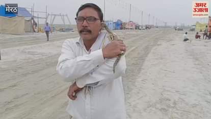 Meerut: Two Squirrels Stay With Chetan for Six Months in Hastinapur Fair