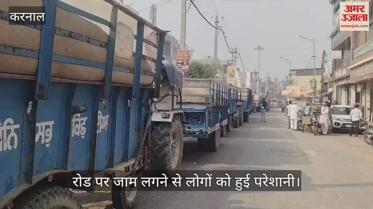 People faced problems due to traffic jam on the road