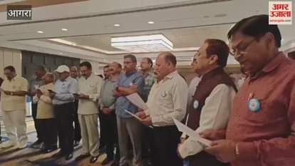 Golden Reunion After 50 Years Shahganj Inter College’s 1976 Batch Relives School Memories