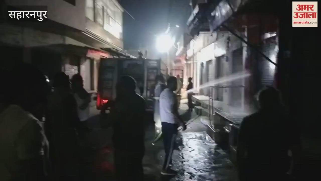 Saharnapur: truck loaded with wheat rammed directly into a hardware store in Saharanpur