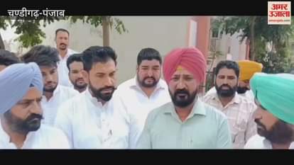 Sarpanches raise slogans against singer Gulab Sidhu in Barnala