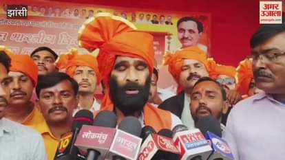Jhansi: All India Dangal organized, Garautha MLA giving information