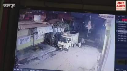 young man set fire to a loader parked in Sachendi town, incident was captured on CCTV