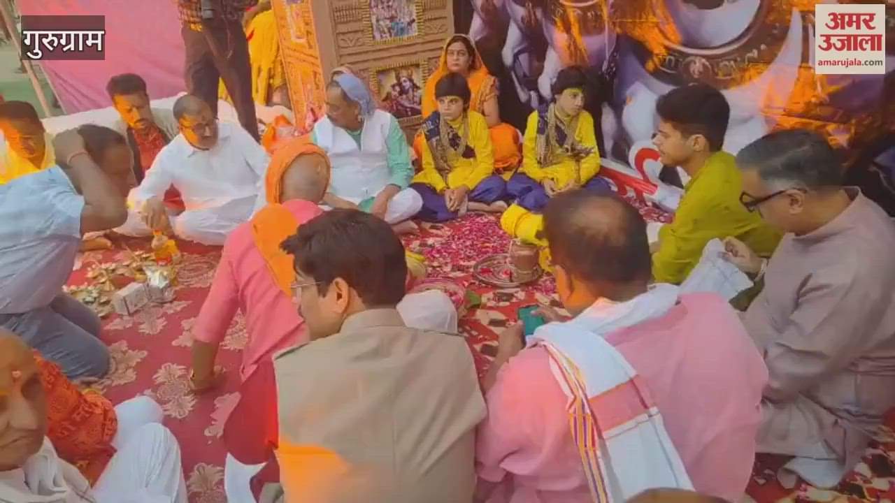 devotees arrived at Shitala Mata Temple Chhath Ghat to offer prayers to Sun in gurugram