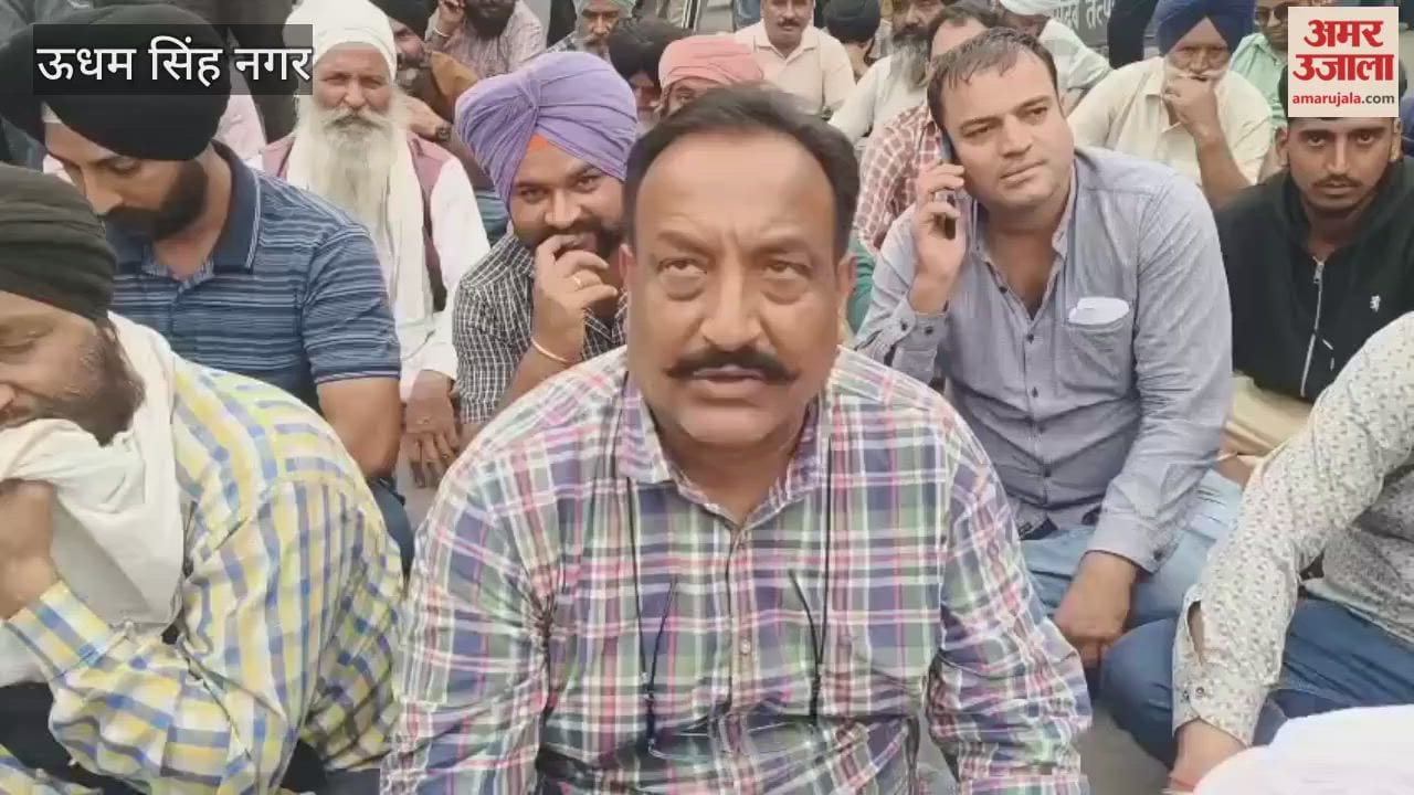 Angry farmers blocked the road after paddy was not weighed in bazpur