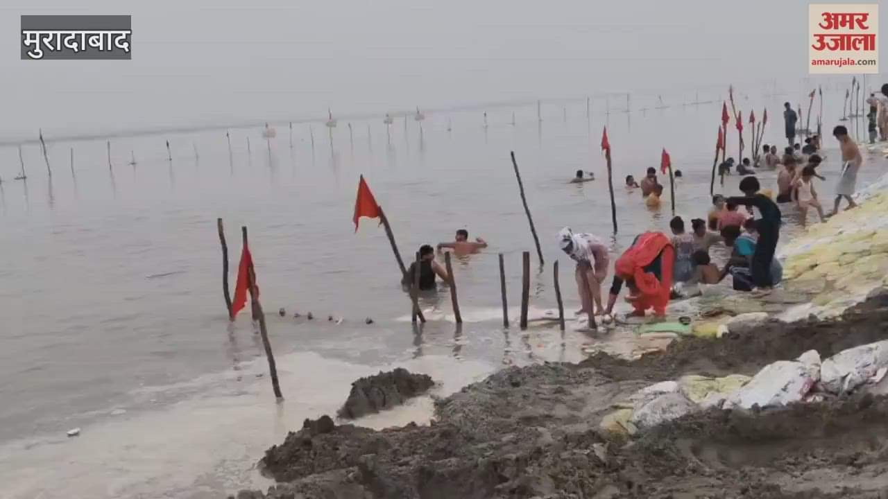 Amidst chaos at Tigri Ganga Mela, devotees take a holy dip
