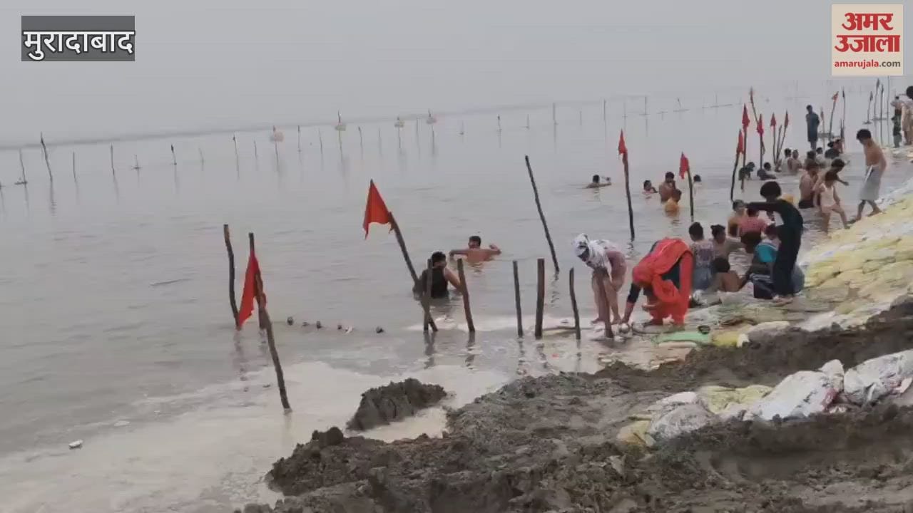 Amidst chaos at Tigri Ganga Mela, devotees take a holy dip