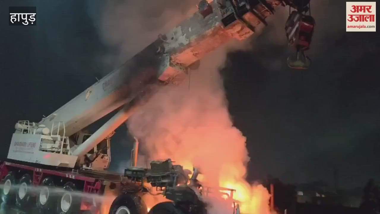 A massive fire broke out in a hydra machine on Highway-09 bridge